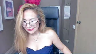 golden_n sexy girls teasing pussies