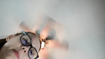 syndica whore chick sucks penis gentleman