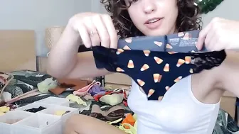 theislandgirl sultry woman fiercely jerks her pussy