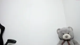 anya_fox crazy chick caresses natural tits