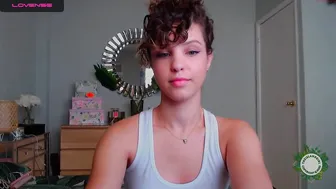 theislandgirl hot bitch punches holes with fingers