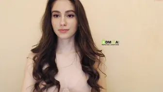 snowww_white puts on bra bitch