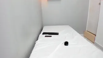 cute_molly18 sweet ass and broken cap