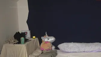 sweetmialeelove busty chick caresses shaved foil