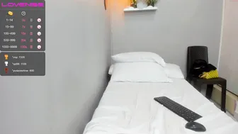 cute_molly18 the bitch paid the courier for the pizza