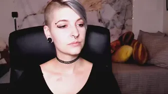 mohawkmolly elegant whore massages juicy vagina