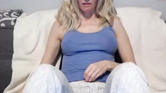 s_mailleee sex machine makes the slut groan