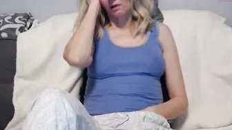 s_mailleee sex machine makes the slut groan