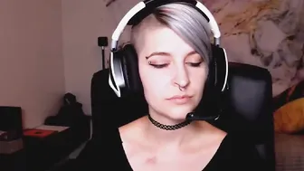 mohawkmolly wonderful chick fingering both holes hard