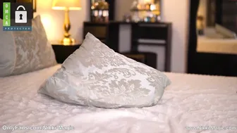 nikkimagic amazing slut pulls vaginal opening