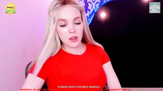 mikki_coy moans sweetly