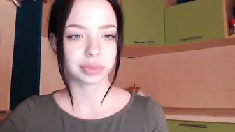 mrs_eva sultry slut fucks her pussy