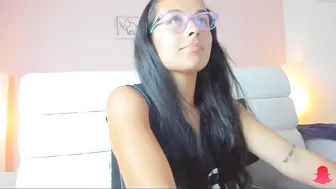 lilicarter_ black-haired slut takes a shower