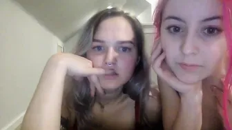 evalix Busty young lady