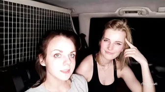 kindlybitch gorgeous chick fucks pussy with phallus
