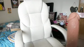 noemibcnz skinny bitch jerking pussy with phallus
