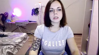 kindlybitch cute queen sucking penis