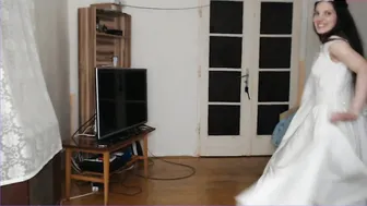 sweetmandyy big breasted harlot massages nipples