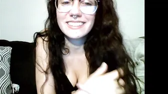 nerdygirl30 black-haired confused - having fun in fries