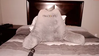 kb3301 the charming bitch twirls a big booty