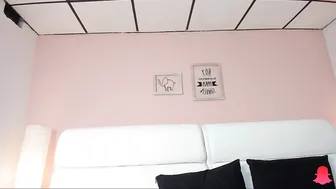 lilicarter_ skinny beauty pulls pussy