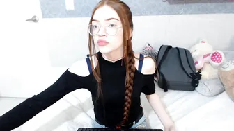 marco_and_emily busty slut brings herself to squirt