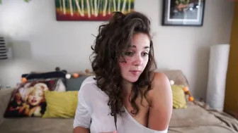 emandbea likes to mess with toys