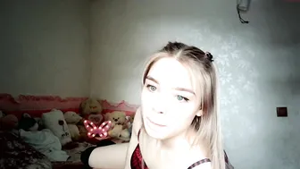babyfromtheforest stunning slut dabbles with dildo