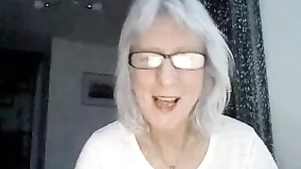 just_rachael beauty fucks herself in front of the webcam