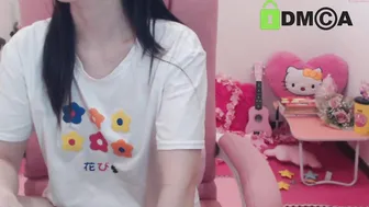 babydollasian586 plump brunette masturbating pussy with her hand