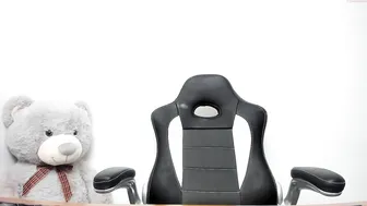 anya_fox beautiful woman jerks off pussy