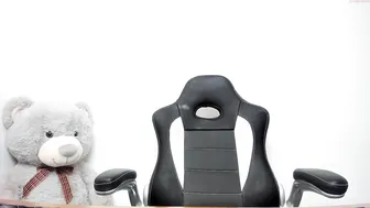 anya_fox beautiful woman jerks off pussy