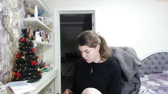 patriciashiny submissive chick makes suction