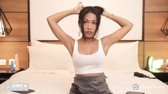 itschericandy sweet shows ass