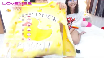 your_little_asian_secret hot lady plants hand in anus