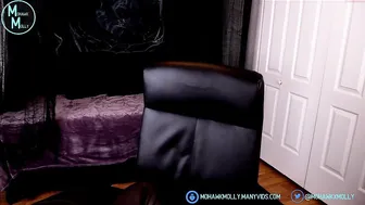 mohawkmolly excellent skin in glasses sucks dildo