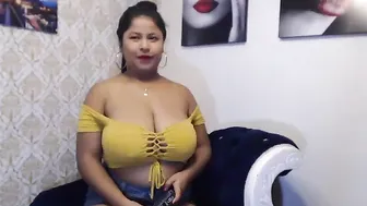 anastasia__smith pretty chick fucks pussy with black dildo