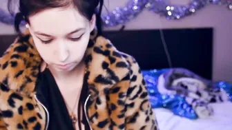 dawnwillow 8.12.2019 737_female chaturbate