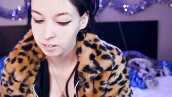 dawnwillow 8.12.2019 737_female chaturbate