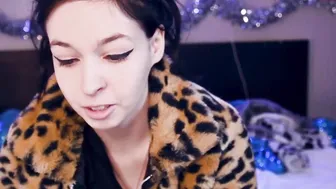 dawnwillow 8.12.2019 737_female chaturbate