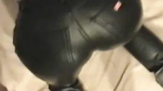 Sharon-Privat Hei?Яe Lederhosenvideo entdeckt