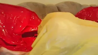 fetishalina Ein??len und Blowjob mit Kondom in Rainwear