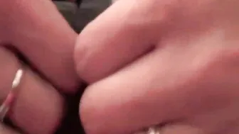 Sharon-Privat Durch die Wetleggings gefickt & drauf gespritzt