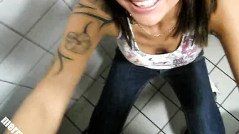 Merry4Fun Blacky in der Bar verf??hrt