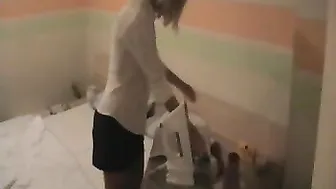 BitchNr1 Das Hausm?дdchen (1)