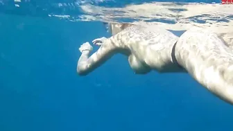 Sexy-Engel Blanke Titten im String