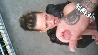 mydirtyhobby Eve-Deluxe Eve im Parkhaus