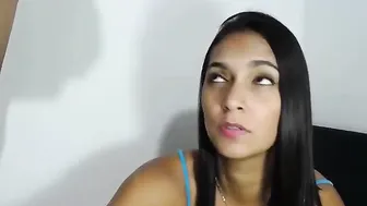 danyxxx2013 cute girl pulls sex lips