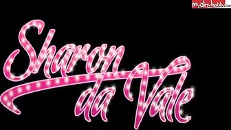 Sharon-Privat Kitty Core und Ich Live in feuchter Dildoaktion