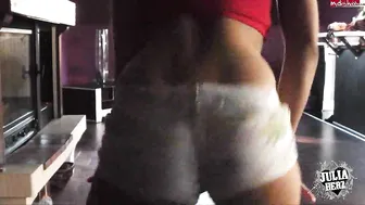 Julia-Herz Ich shake meinen s???Яen Knackarsch